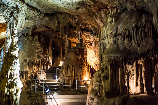 Мраморная пещера Крым
