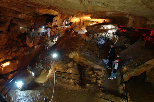 Ялтинская пещера на Ай-Петри