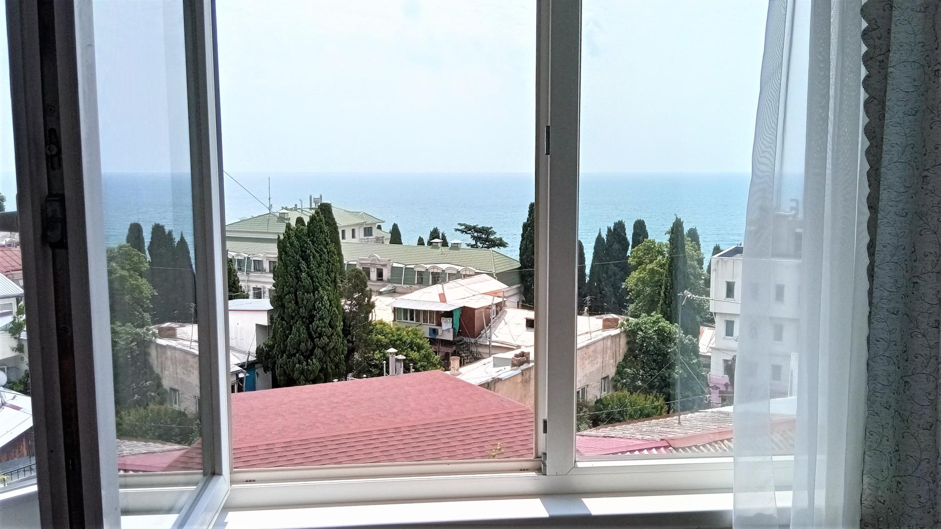 Домик с видом на море с каждого окна, пляж и центр 5 минут пешком